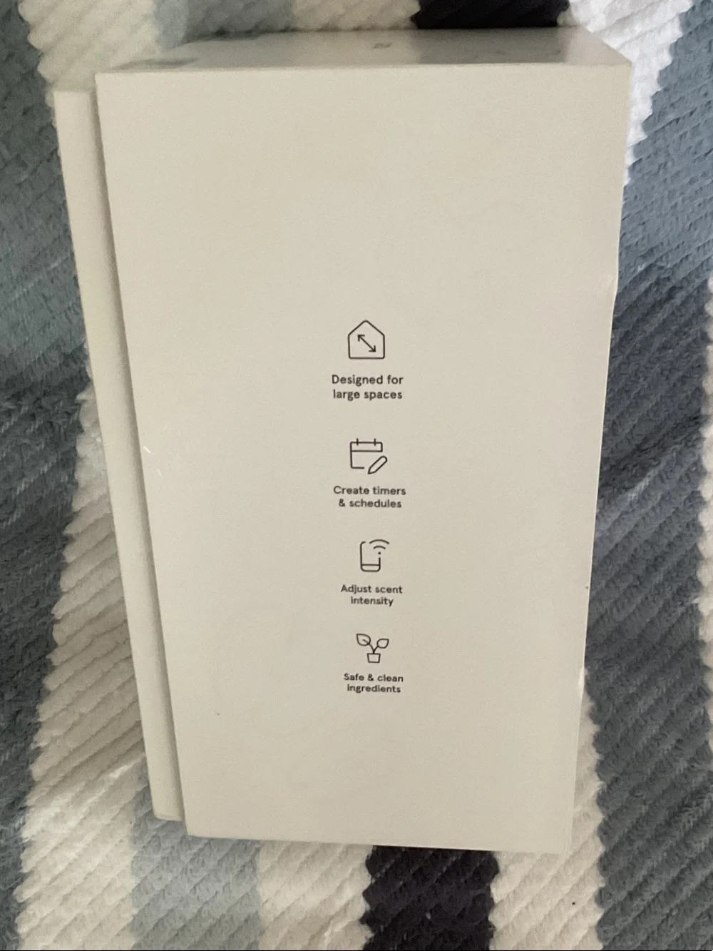 Pura Plus Smart Fragrance Diffuser Large Space White